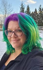 Hey ya'll! What à bunch of beautiful and kind souls ♡♡♡ Thanks for all the  good words 🫶 FIF! Green hair for the 1st time in my whole life! I LOVE IT