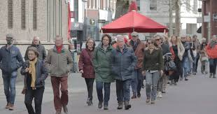 Om hem te behouden zouden zij hem een post hebben aangeboden in als omtzigt liever kamerlid zou willen blijven, mag hij zo beetje elke beleidsportefeuille kiezen. Dan Maar De Oppositie In Cda Moet Kiezen Voor Het Beste Kamerlid Van Nederland Pieter Omtzigt Opinie Ed Nl