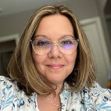 Jennifer Sollinger's Instagram, Twitter & Facebook