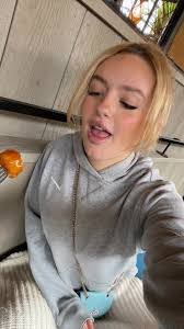 Colette Shearer's Instagram, Twitter & Facebook