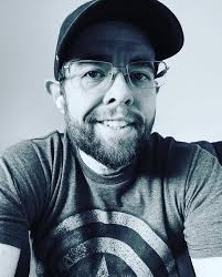 Y'all am j crazy or does my friend literally look like Edward