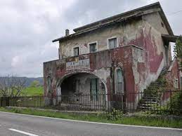 .casa singola 80 mq 2 livelli giardino a san demetrio nè vestini proponiamo in vendita una casa singola, indipendente e libera su quattro lati. In Vendita Le Case Cantoniere Della Provincia Rete Gargano