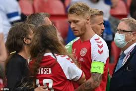 Christian eriksen đã đột quỵ trong trận đấu giữa đan mạch và phần lan tại lượt trận đầu tiên vòng bảng euro 2020. Rr3a D6li9rsem