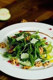 Rucola Mit Birnen Wallnussen Und Pecorino Nur 5 Zutaten Vorspeisen Rezepte Vorspeisenrezepte Schnelle Vorspeisen