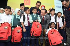Sekolah kebangsaan bukit bandaraya, bangsar. Maszlee Malik On Twitter Sekitar Majlis Penyerahan Pek Kembali Ke Sekolah Di Sekolah Kebangsaan Bukit Bandaraya Kuala Lumpur