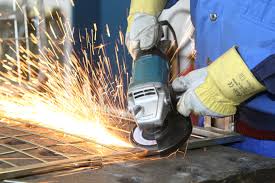 Salariu minim brut pe tara salariu minim net calcularea salariul minim net. Patronii Din ConstrucÈ›ii Din Romania Vor SÄƒ AducÄƒ Inapoi 50 000 De Romani Din StrÄƒinÄƒtate Un Zidar Va CaÈ™tiga 1 000 De Euro Pe LunÄƒ Ziarul Romanesc Germania