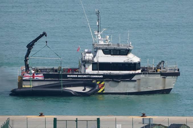 Mega dinghy' carrying record 165 migrants at once crossed Channel to UK | The Standard