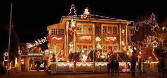 Una casa para navidad (drama). Decoracion Del Exterior De Una Casa En Navidad Ideas Parar Decorar El Exterior De La Casa En Navidad Foto En Bekia Navidad