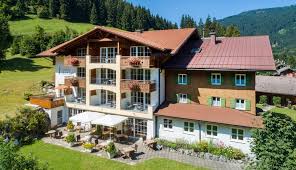 Bei uns können sie wählen: Start Berghotel Muhle