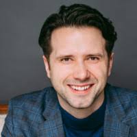 100+ perfiles de «Voth»