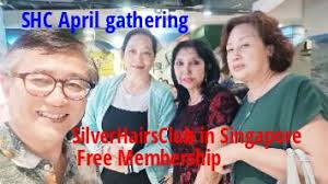 Party with friends n sharing a cake