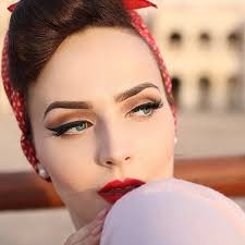 Brow Game 100 100 Camera Iddavanmunster A Strong Classic Brown Never Goes Out Of Style Darlings T Retro Makeup Vintage Makeup Looks Vintage Makeup