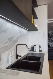 Maybe you would like to learn more about one of these? Cuisine Moderne Avec Un Plan De Travail En Carrelage Photos Et Idees Deco De Cuisines Septembre 2021 Houzz Fr