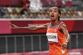 Jun 11, 2021 · queen maxima of the netherlands made a statement in a floral white and pink jumpsuit to attend the special olympics national games. U9 V72cvssn61m