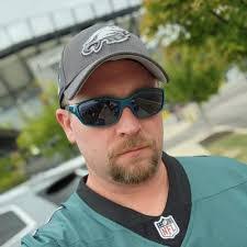 Kevin Dore's Instagram, Twitter & Facebook