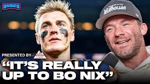 Stefanie Simons's Instagram, Twitter & Facebook