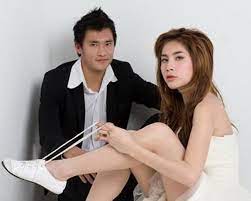 Thủy tiên (sinh năm 1985) tại kiên giang, là một nữ ca sĩ, người mẫu, diễn viên điện ảnh việt nam. Thá»§y Tien Ban Ä'áº§u Toi Tháº¥y Cach Noi Chuyá»‡n Cá»§a Cong Vinh HÆ¡i Há»c Thá»©c Kheo Leo Va Giáº£ Táº¡o