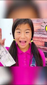 Aaliya Ali's Instagram, Twitter & Facebook