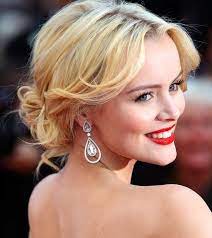 Apply salon by sally hershberger luxe layers to wet hair for this stunning 'do. Celebrity Updos The Low Messy Bun