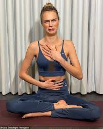 Cara delevingne (pronounced delaveen, born 12 august 1992), british fashion model and actress. Cara Delevingne Shows Off Her Toned Figure In Blue Sportswear Uk Time News