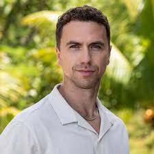 Death in Paradise star looks unrecognisable in soap stint