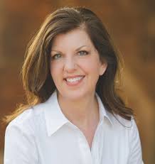 Deann Ware's Instagram, Twitter & Facebook