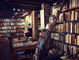 Book Lady Bookstore 6 East Liberty Street Put Away Your Kindle And Head Over To Savannah S Most Adored Used Bookstore Ne Savannah Chat Bookshop Cafe Bookshop