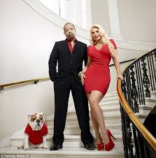 According to us weekly, it was in 2017, for the rookie usa collection show during new york fashion week. Ice T Recalls Moment He First Set Eyes On Voluptuous Coco As Couple Open Up In Exclusive Interview Daily Mail Online