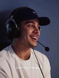 Marcus Hagen's Instagram, Twitter & Facebook