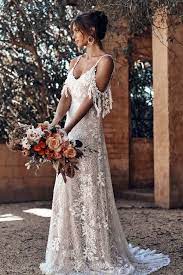 Boho Wedding Dresses 35 Beautiful Bohemian Bridal Gowns Lace Beach Wedding Dress Unconventional Wedding Dress Wedding Guest Dresses Uk