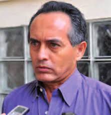 Tesorero denuncia al prestanombres histórico de Julián