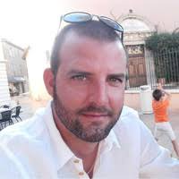 100+ profili “Stephen”