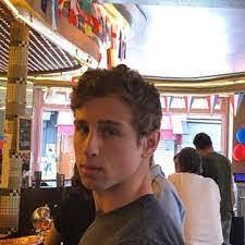 Seth Geiger's Instagram, Twitter & Facebook