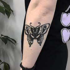 24 Black And White Tattoo Designs Ideas Design Trends Premium Psd Vector Downloads White Tattoo Traditional Butterfly Tattoo White Butterfly Tattoo
