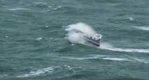 Do you have any images for this title? Video Des Images Impressionnantes D Un Bateau De Peche En Pleine Tempete Au Cap Frehel Le Petit Bleu