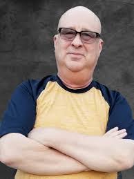 Lloyd Richardson's Instagram, Twitter & Facebook