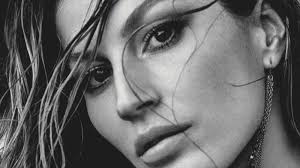 Gisele bündchen news, gossip, photos of gisele bündchen, biography, gisele gisele bündchen is a 40 year old brazilian model. Naturlich Schon Gisele Bundchen Und Ihre Mutter Im Beauty Talk Vogue Germany