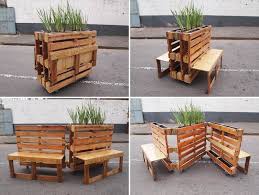 Banc En Palette Multifonctionnel Avec Jardinieres Integrees Et Assises Rabattables Banc En Palette Mobilier Palette Palettes En Bois Recyclees