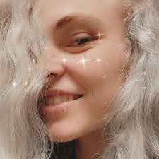 Amber Diggs's Instagram, Twitter & Facebook