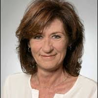 Jacqueline Heim's Instagram, Twitter & Facebook