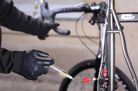 The pinch bolt holds tension on the brake cable. How To Bleed Sram Hydraulic Road Disc Brakes Find Out How To Fix Spongy Brakes Road Cc