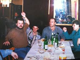 La bloc a fost unul dintre cele mai indragite si mai longevive seriale romanesti. La Bloc Tv Home Facebook