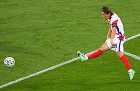 Чемпионат европы по футболу стартовал с разгромной победы сборной италии на домашнем олимпийском стадионе в риме. Bfi3ucclj Vydm