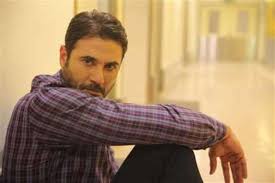 بالتعاون مع المخرج أيمن أب يوسف تم البدء في تأليفها وعقد ندوة عن الفيلم وتم أخذ موافقة جهاز المخابرات إلا أن المنتج تراجع عن إنتاج الفيلم وتوقّف عمل الفيلم تماماً وكاد أن يصبح أول بطولة مطلقة للنجم أحمد عز Ø£Ø­Ù…Ø¯ Ø¹Ø² Ø§ØªØ¯Ø±Ø¨Ù†Ø§ ÙÙŠ ÙØ±Ù‚Ø© Ø§Ù„ØµØ§Ø¹Ù‚Ø© Ø£ÙŠØ§Ù… ÙÙŠÙ„Ù… Ø§Ù„Ù…Ù…Ø± Ø¬Ø±ÙŠØ¯Ø© Ø§Ù„Ø¯ÙŠÙˆØ§Ù†