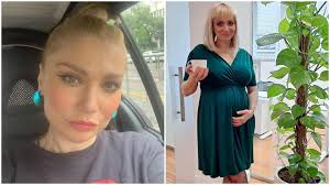 Vedeta va aduce pe lume o micuță fetiță în luna septembrie, așa că medicul ce are grijă de aceasta nu uită să o verifice în fiecare zi pentru a se asigura că mama și copilul sunt bine. Ikotkuqnrnpmvm