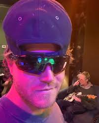 We have a lot to explain, too much for just one post. So we'll keep this  one simple and sweet: Slide 1: we have a new song coming out