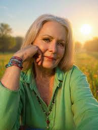 Hi can some put a police car and to officers in garden so it looks like  there at the house uk police if possible