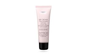 Using your fingers, apply the bb cream onto your nose, cheeks, chin, forehead, and upper neck. Bb Cream Pupa Milano