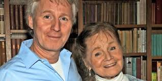 Schoß besuchte nach einigen auftritten in freien theatergruppen als gelernter werkzeugmacher von 1962 bis 1965 das nachwuchsstudio des deutschen fernsehfunks. Portrat Der Schauspielerin Ingrid Frohlich Erste Tv Kommissarin Bei Soko 5113