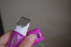 Hilariously tacky commercial for a razor that you can also use to trim the 'ol hedges. Schick Quattro For Women Trimstyle Razor And Bikini Trimmer Review